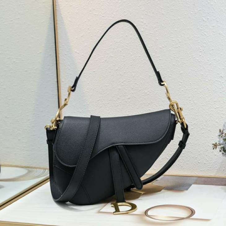 Picture of Dior Handbags _SKUfw239216912fw
